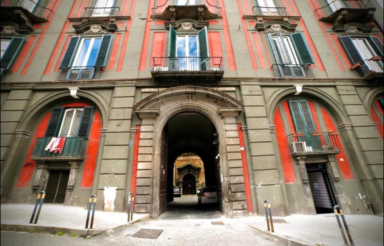 Casa Diva A 5 Passi Dal Museo Archeologico Lägenhet Neapel Exteriör bild